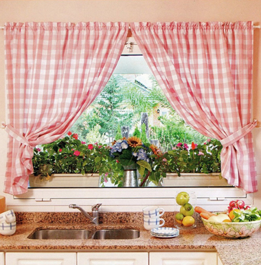 Кухонные шторы придадут на кухне уют и тепло