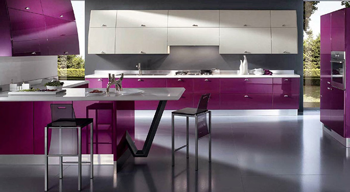 В последнее время кухни в фиолетовом цвете считаются самыми модными