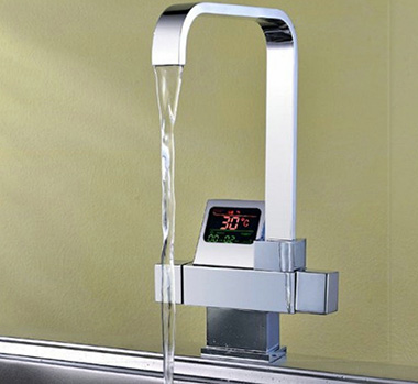 Электронное управление значительно облегчает процесс управления водонагревателем