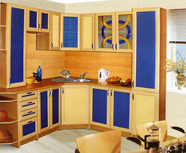 Для оформления фасадов шкафчиков часто используются комбинированные цвета
