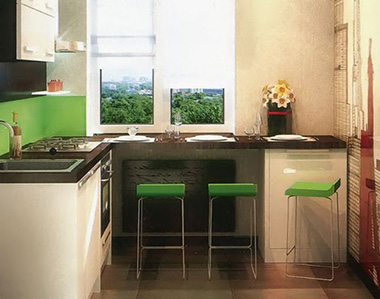 На небольшой кухне функцию обеденного стола вполне может выполнять правильно оборудованный подоконник