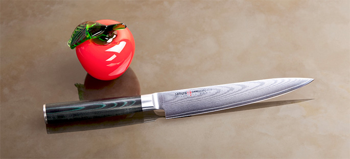 Универсальный нож удобен для чистки овощей